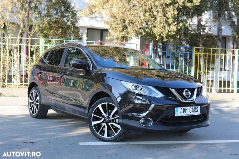 Negru Utilizat 2015 Nissan Qashqai Tekna SUV | 12.999 EUR (Preț OK) - Imagine 1/4