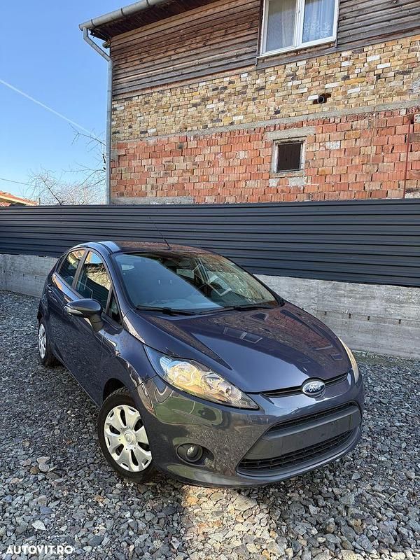 Second-hand Ford Fiesta Trend 95 CP (69 kW) 2011 Culoaregri Hatchback