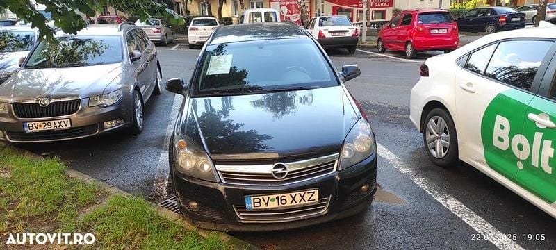 Negru Utilizat 2012 Opel Astra Classic Break | 3.700 EUR - Imagine 1/4