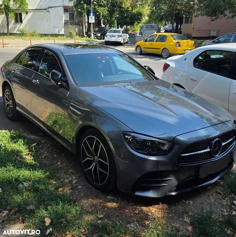 Culoaregri Utilizat 2020 Mercedes E300 Berlinǎ | 36.800 EUR (Preț OK) - Imagine 1/4