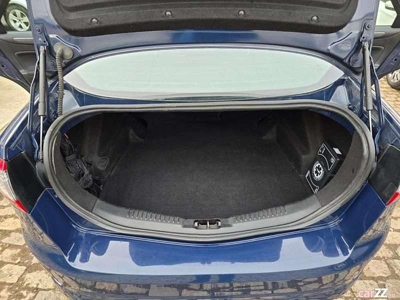 Second-hand Ford Mondeo Business Edition 140 CP (102 kW) 2014 Albastru Berlinǎ