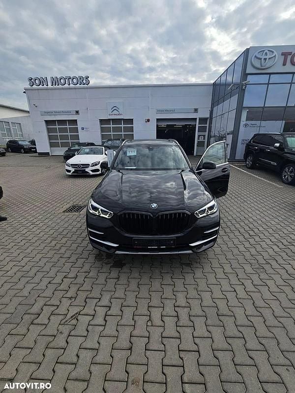 Culoarenegru Utilizat 2022 BMW X5 Sport Line SUV | 56.990 EUR (Preț OK) - Imagine 1/4