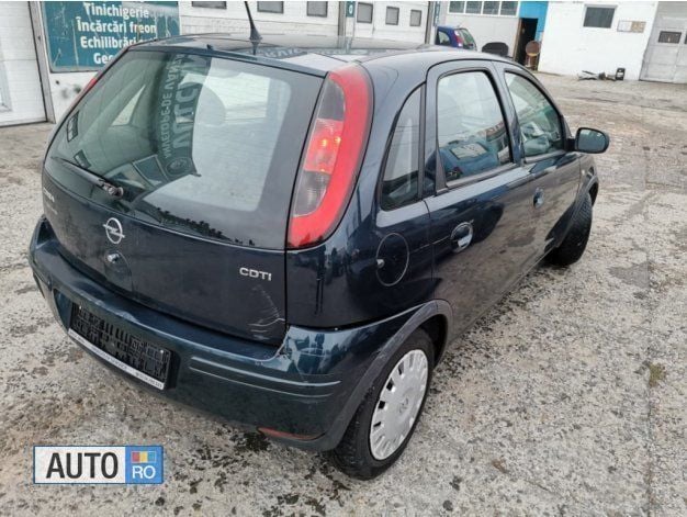 Second-hand Opel Corsa 70 CP (51 kW) 2005 Gri metalizat Berlinǎ