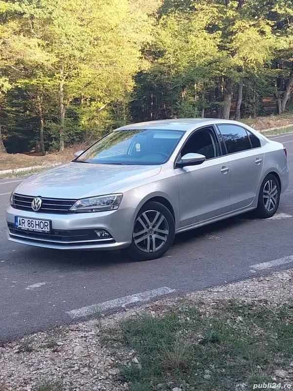 Utilizat 2015 VW Jetta Berlinǎ | 9.500 EUR (Puțin scump) - Imagine 1/4