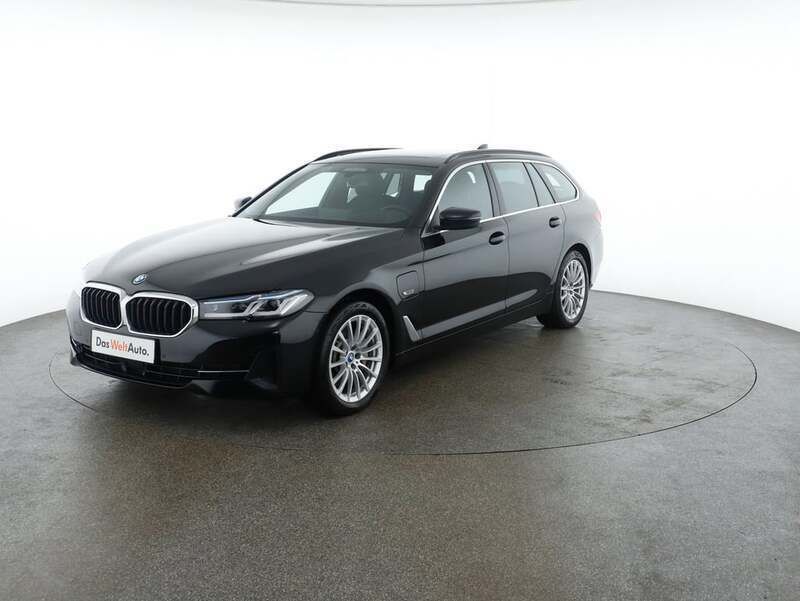 Negru metalic Utilizat 2022 BMW 530e Break | 36.800 EUR (Puțin scump) - Imagine 1/4