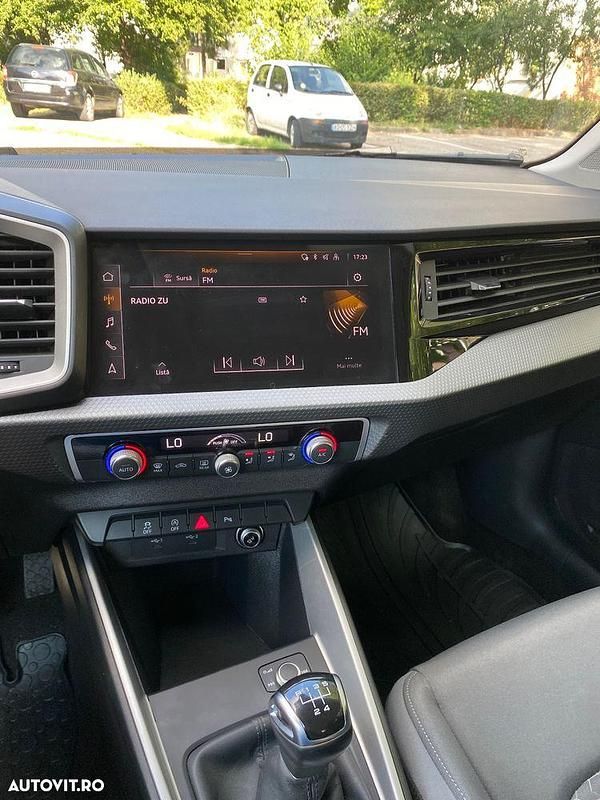 Second-hand Audi A1 S-Line 95 CP (69 kW) 2023 Culoarealb SUV