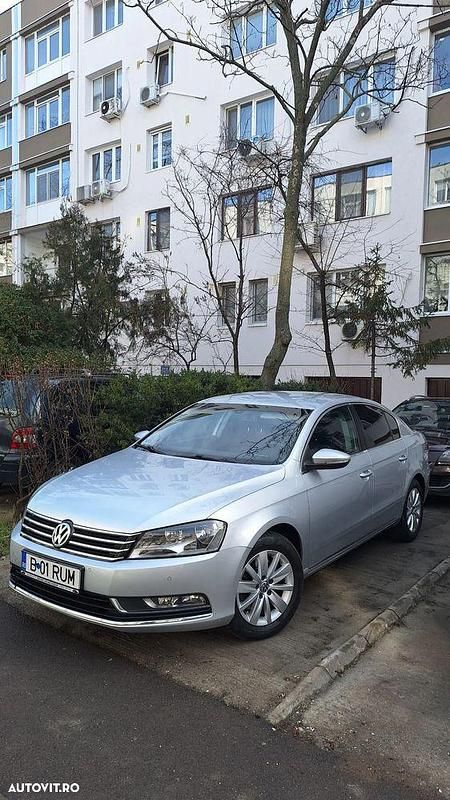 Second-hand VW Passat Trendline 105 CP (77 kW) 2012 Culoareargint Berlinǎ