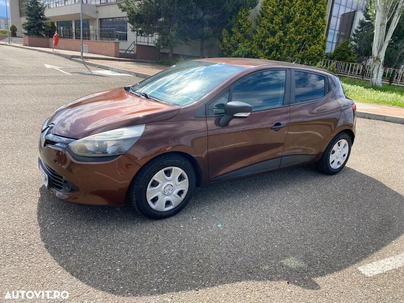 Maro Utilizat 2015 Renault Clio IV Hatchback | 5.850 EUR (Preț OK) - Imagine 1/4