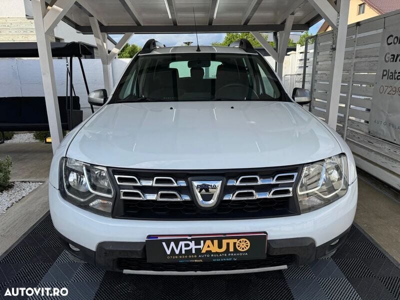 Alb Utilizat 2015 Dacia Duster Prestige SUV | 7.490 EUR (Preț bun) - Imagine 1/4