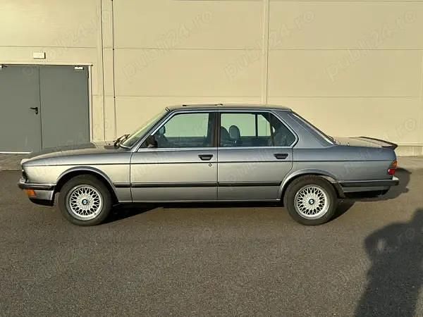 Second-hand BMW 518 107 CP (78 kW) 1985 Gri Berlinǎ
