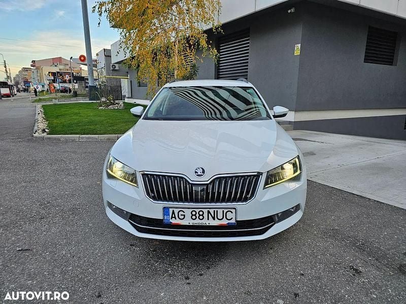 Culoarealb Utilizat 2017 Skoda Superb Break | 12.300 EUR (Super Preț) - Imagine 1/4