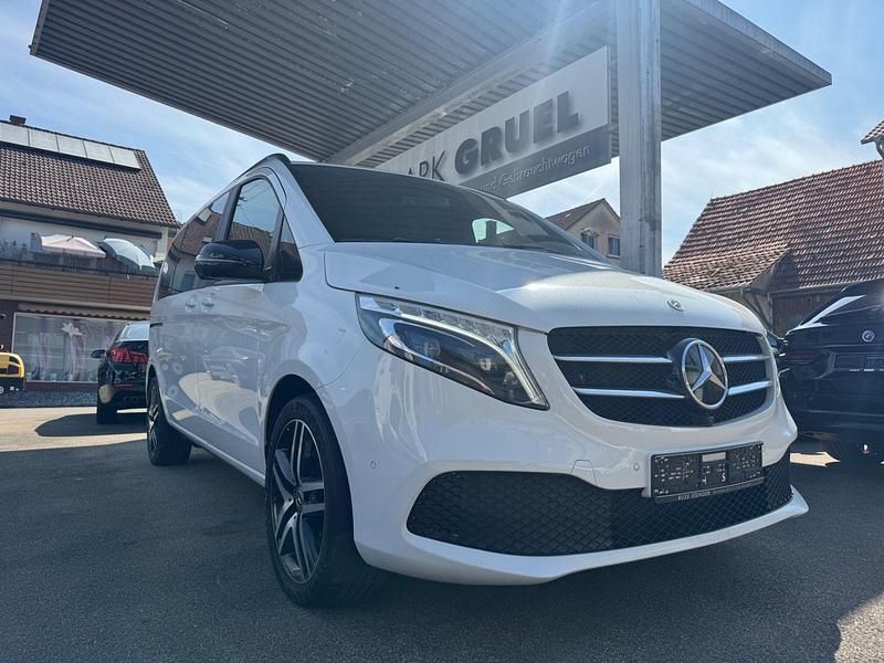 Utilizat 2021 Mercedes V300 Edition Monovolum | 51.428 EUR (Preț OK) - Imagine 1/1