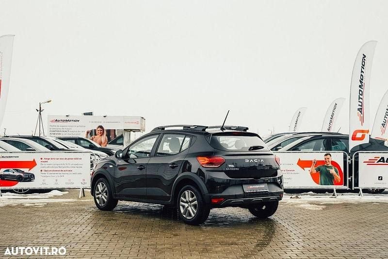 Second-hand Dacia Sandero Stepway 90 CP (66 kW) 2023 Culoarenegru Hatchback