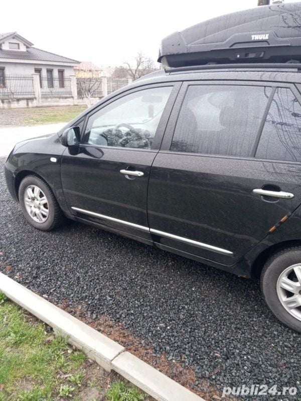 Utilizat 2007 Kia Carens Monovolum | 3.000 EUR - Imagine 1/4