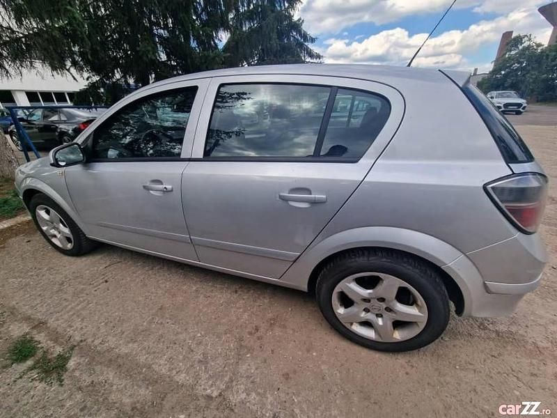 Utilizat 2008 Opel Astra | 2.300 EUR (Preț OK) - Imagine 1/4