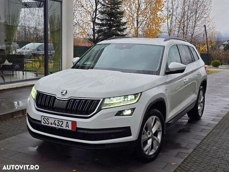 Culoarealb Utilizat 2021 Skoda Kodiaq Soleil SUV | 20.990 EUR - Imagine 1/4