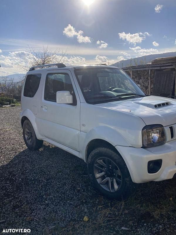 Culoarealb Utilizat 2016 Suzuki Jimny SUV | 15.800 EUR - Imagine 1/4