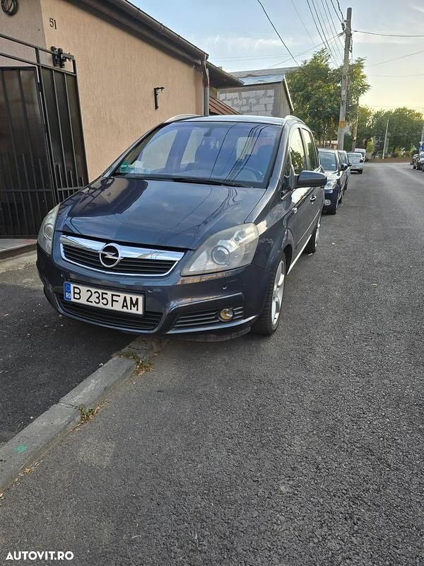 Culoarealbastru Utilizat 2007 Opel Zafira Edition Monovolum | 3.590 EUR - Imagine 1/4