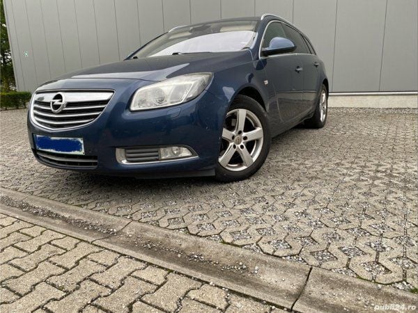 Second-hand Opel Insignia OPC 160 CP (117 kW) 2010 Albastru Break