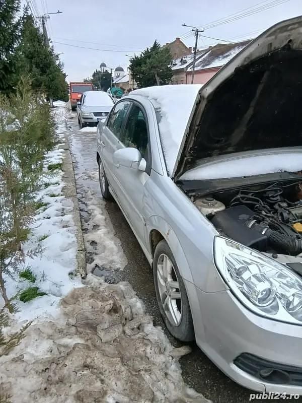 Second-hand 2007 Opel Vectra Berlinǎ | 750 EUR (Preț OK) - Imagine 1/4