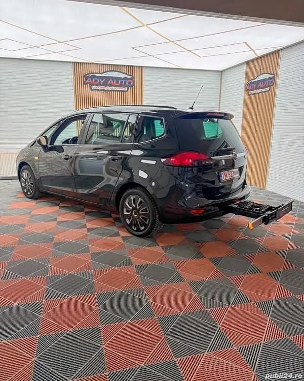 Second-hand Opel Zafira 140 CP (102 kW) 2012 Negru Monovolum