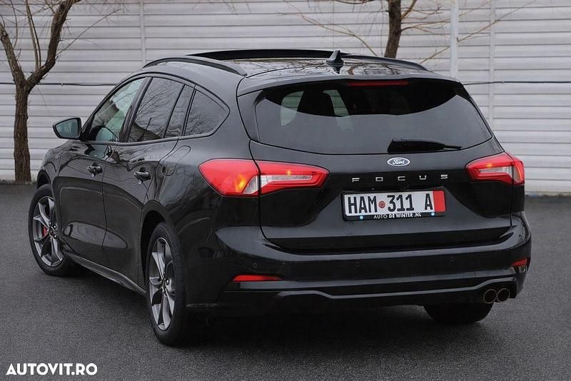 Second-hand Ford Focus ST-Line 150 CP (110 kW) 2022 Culoarenegru Break