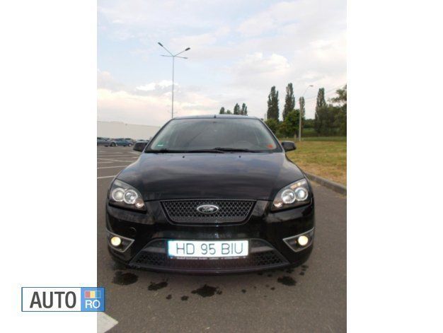Negru Utilizat 2005 Ford Focus Cabriolet Cabrio | 3.460 EUR - Imagine 1/4