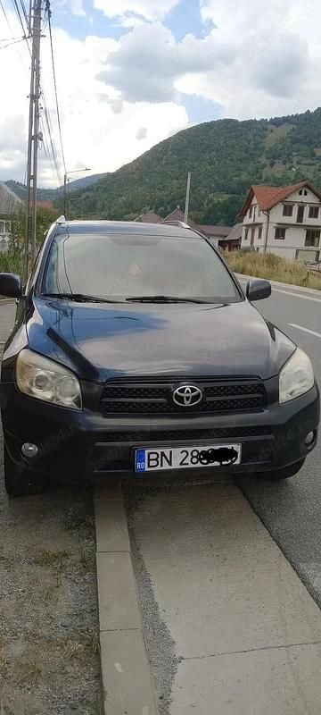 Utilizat 2006 Toyota RAV4 SUV | 3.900 EUR - Imagine 1/4