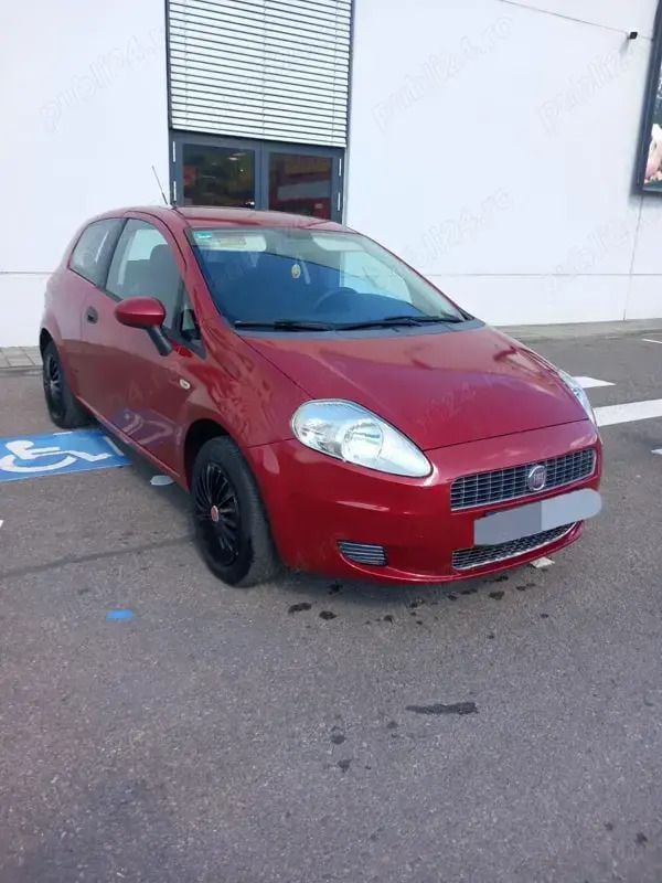 Utilizat 2010 Fiat Grande Punto Hatchback | 1.650 EUR - Imagine 1/4
