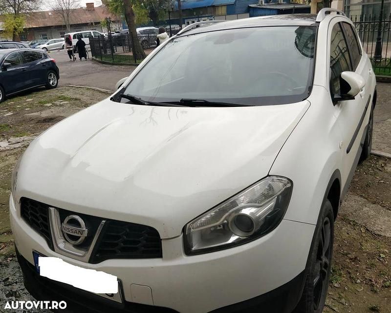 Culoarealb Utilizat 2010 Nissan Qashqai Visia SUV | 5.700 EUR (Preț OK) - Imagine 1/4