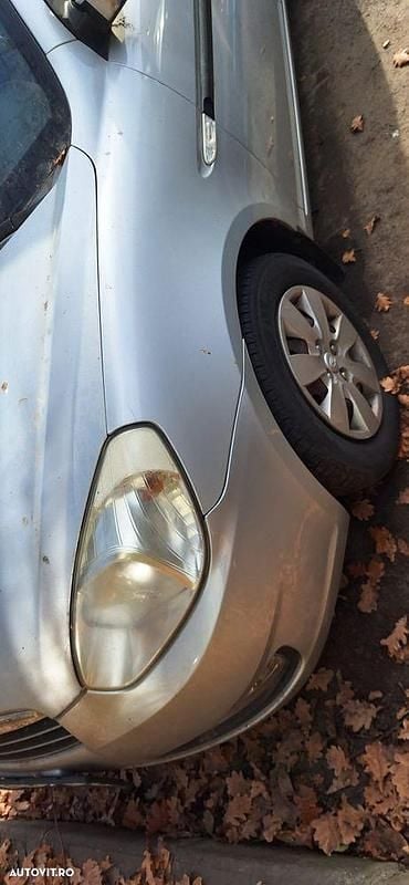 Second-hand Hyundai Accent 110 CP (80 kW) 2010 Culoaregri Berlinǎ