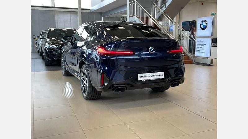 Second-hand BMW X4 Shadowline 340 CP (250 kW) 2022 Albastru tanzanite metalizat SUV