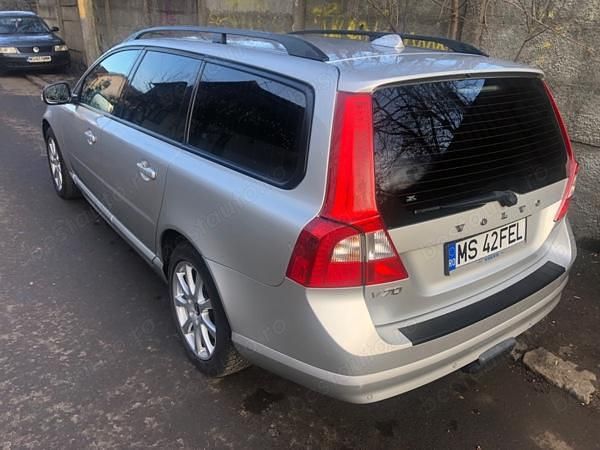 Second-hand Volvo V70 183 CP (134 kW) 2008 Argintiu Break