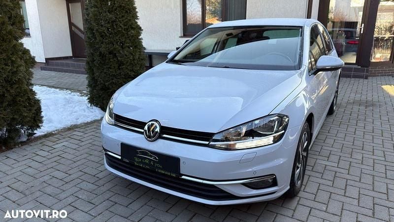 Second-hand VW Golf Sound 110 CP (80 kW) 2017 Culoarealb Cabrio