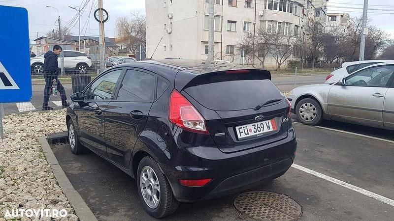 Second-hand Ford Fiesta Trend 80 CP (58 kW) 2013 Culoarenegru Hatchback