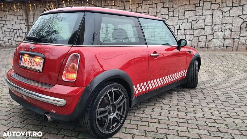 Second-hand Mini ONE 90 CP (66 kW) 2002 Culoarerosu Hatchback