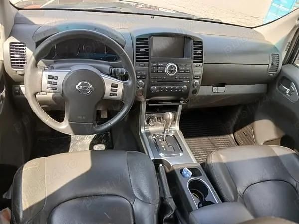 Second-hand Nissan Navara 231 CP (169 kW) 2011 Gri Pickup