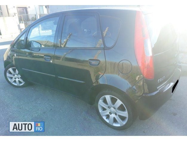 Second-hand Mitsubishi Colt 75 CP (55 kW) 2007 Negru Berlinǎ