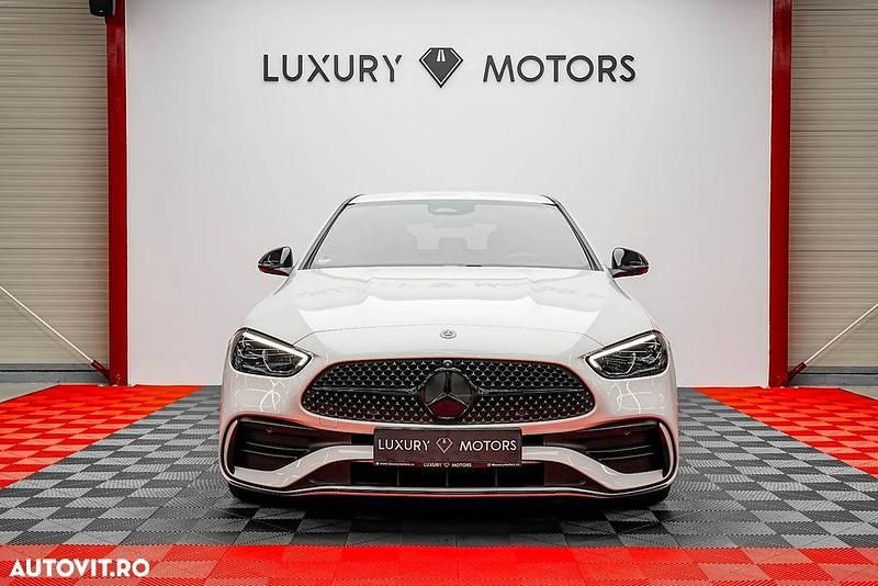 Second-hand Mercedes C200 AMG line 204 CP (150 kW) 2023 Alb Berlinǎ