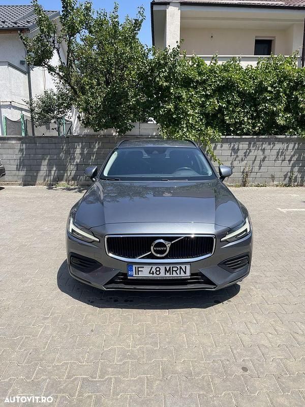 Gri Second-hand 2019 Volvo V60 Momentum Break | 14.900 EUR (Preț OK) - Imagine 1/4