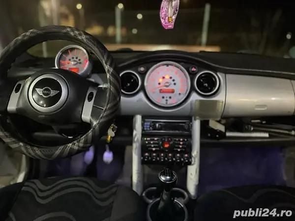 Alb Utilizat 2001 Mini Cooper Hatchback | 1.800 EUR (Scump) - Imagine 1/4