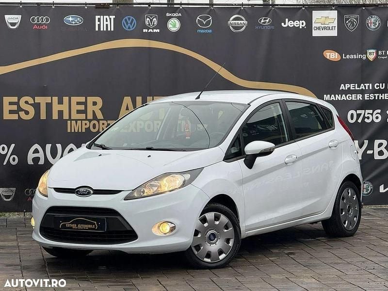 Culoarealb Utilizat 2012 Ford Fiesta | 3.190 EUR (Preț bun) - Imagine 1/4