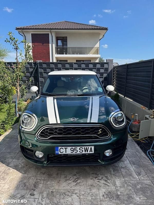 Second-hand Mini Countryman 224 CP (164 kW) 2019 Culoareverde SUV