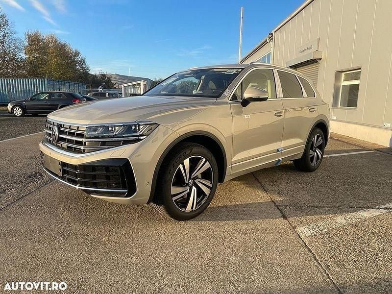 Culoarealb Utilizat 2024 VW Touareg Elegance SUV | 65.674 EUR (Scump) - Imagine 1/4