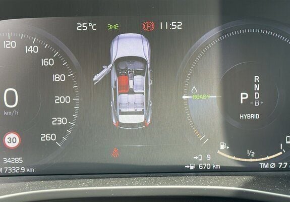 Gri Utilizat 2020 Volvo XC40 SUV | 31.000 EUR - Imagine 1/4