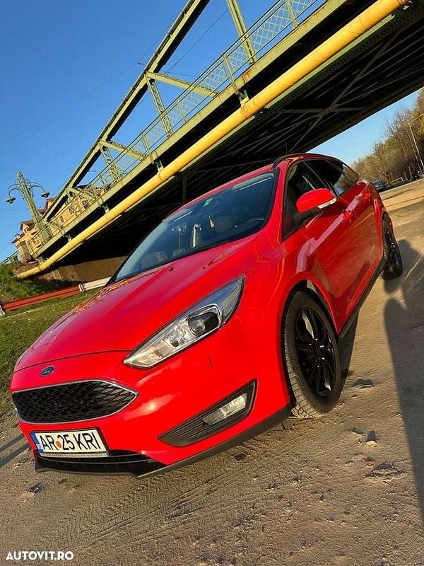 Rosu Second-hand 2015 Ford Focus Break | 5.990 EUR (Preț OK) - Imagine 1/4