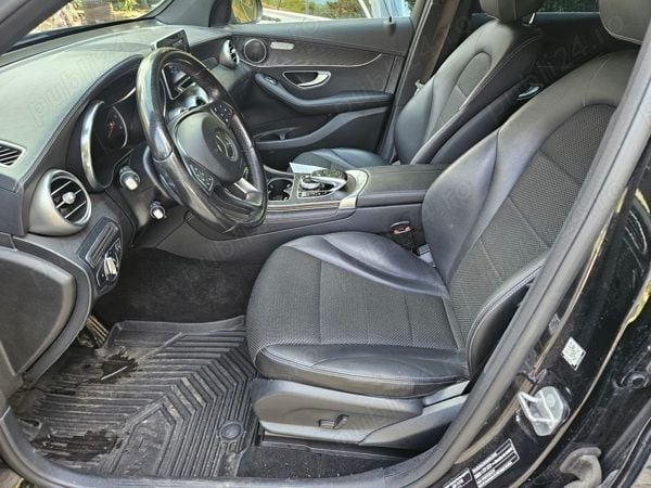 Second-hand Mercedes GLC220 170 CP (125 kW) 2018 Negru SUV
