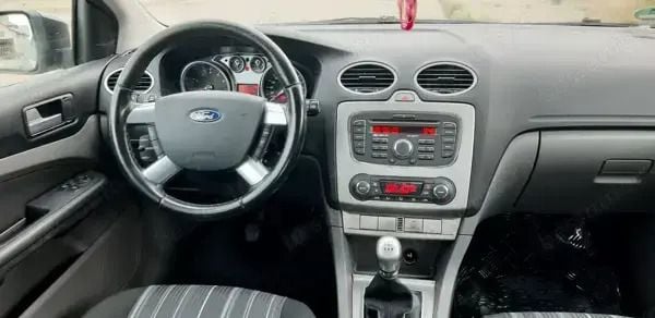 Second-hand Ford Focus 101 CP (74 kW) 2009 Negru Hatchback