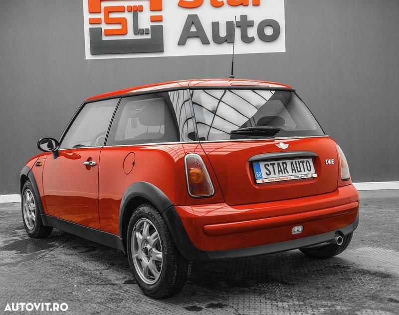 Second-hand Mini ONE 90 CP (66 kW) 2004 Culoarerosu Hatchback