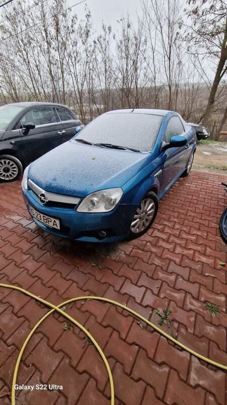 Second-hand Opel Tigra 90 CP (66 kW) 2005 Cabrio